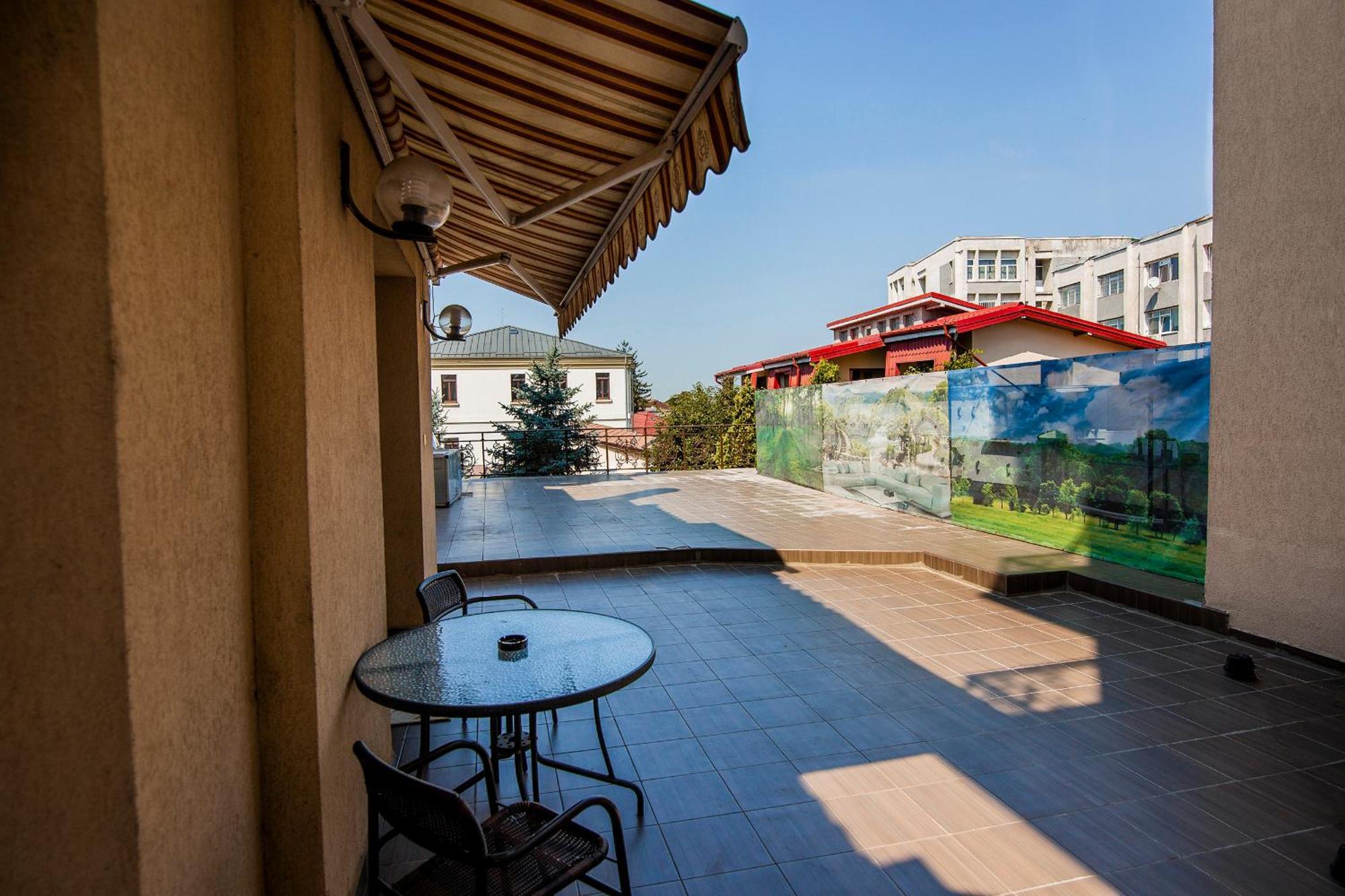 Hotel Golden House Крайова Номер фото